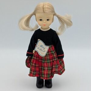 VTG Uneeda Miss Scotland Souvenir Doll Sleepy Eyes Tartan Kilt Pigtails 7.5"